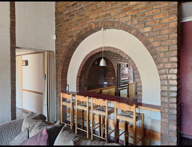 4 BEDROOM HOUSE FOR SALE IN PRESIDENTSDAM